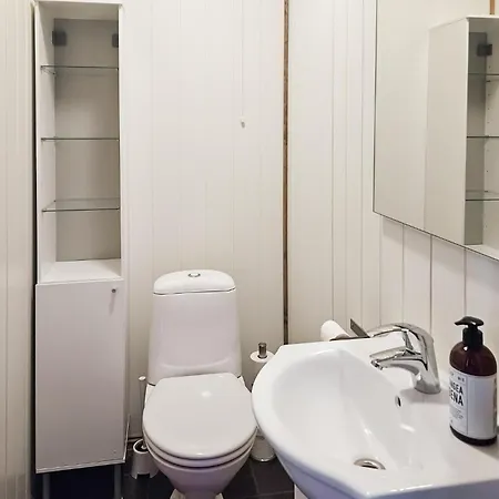 펜션 4 Bedroom In 레울란