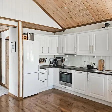 펜션 4 Bedroom In 레울란